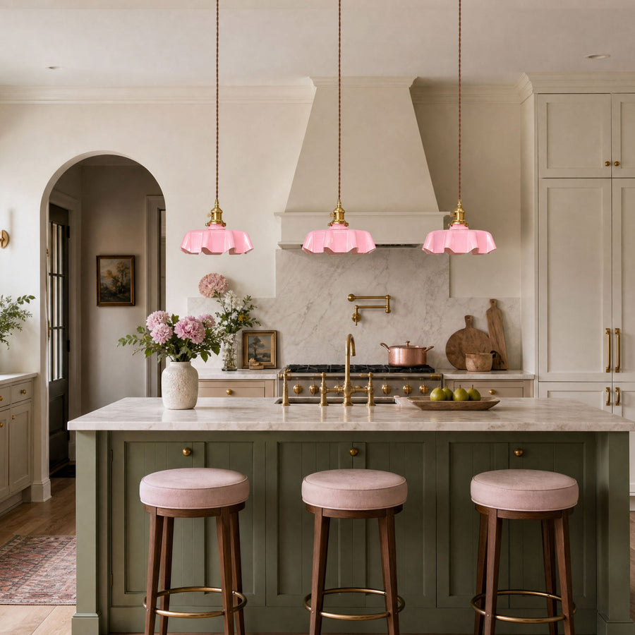 Pleated Glass Flower Pendant Light with Brass Fitting – E26/E27