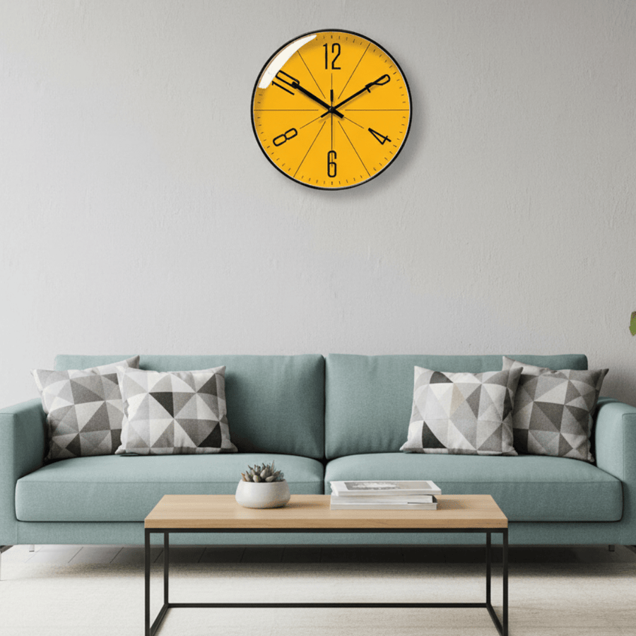 Round Silent Quartz Wall Clock – 30 cm